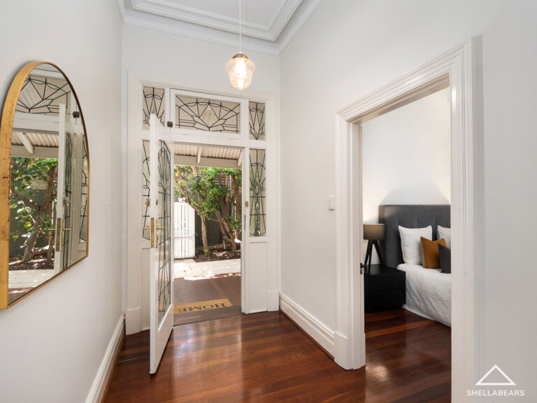 32 John Street gallery