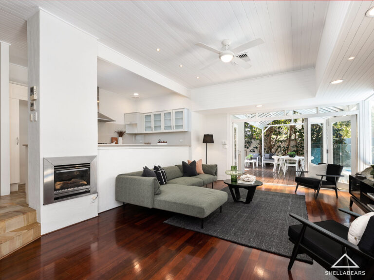 32 John Street gallery