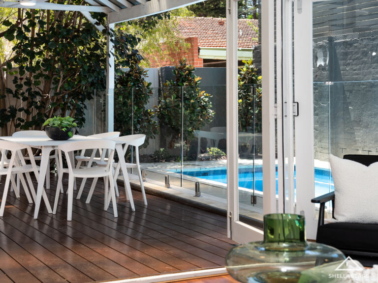 32 John Street gallery