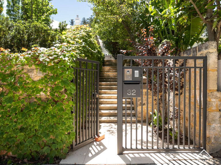 32 John Street gallery