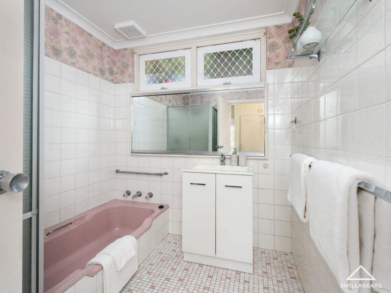 2/30 Queenslea Drive gallery