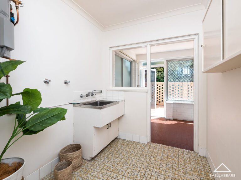 2/30 Queenslea Drive gallery