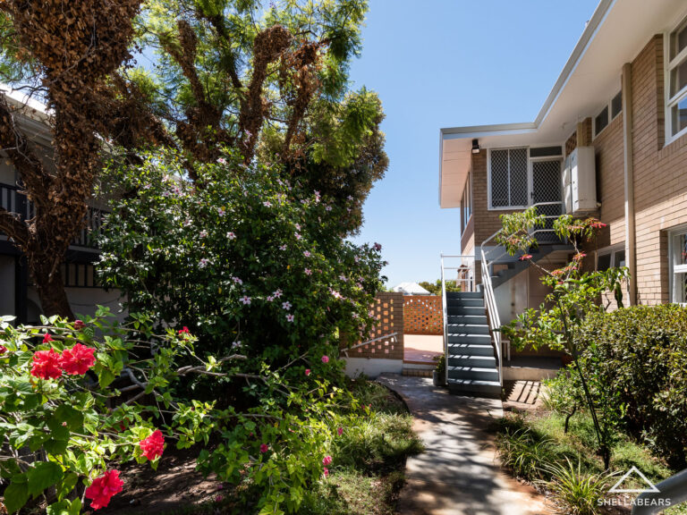 2/30 Queenslea Drive gallery