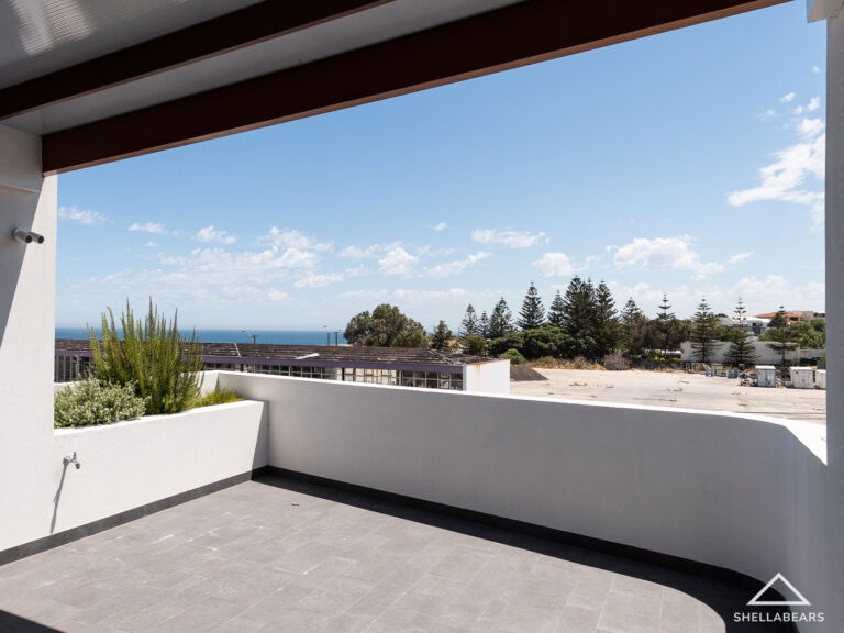 3/8 McCabe Street gallery