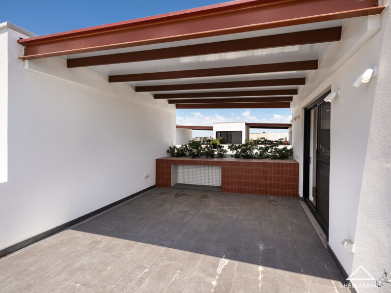 3/8 McCabe Street gallery