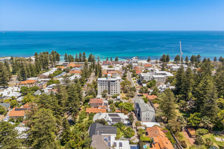 5/22 John Street gallery