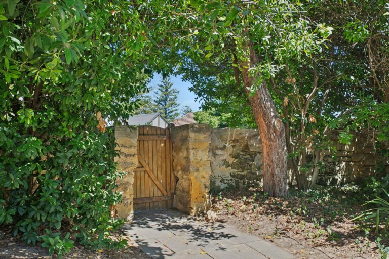 5/22 John Street gallery