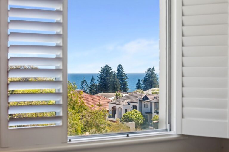 5/22 John Street gallery