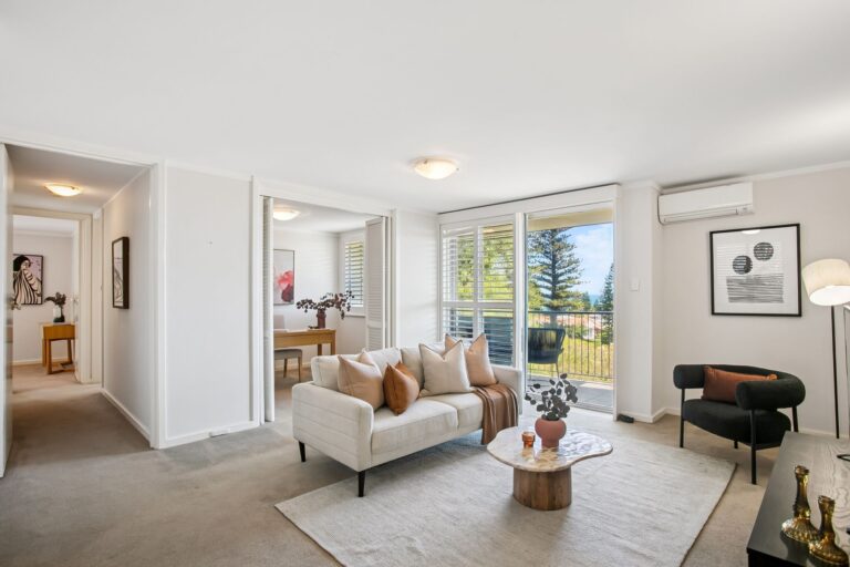 5/22 John Street gallery