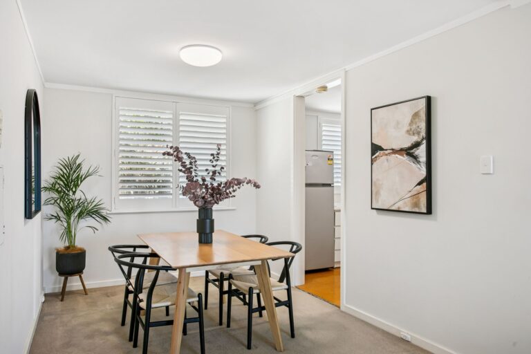 5/22 John Street gallery