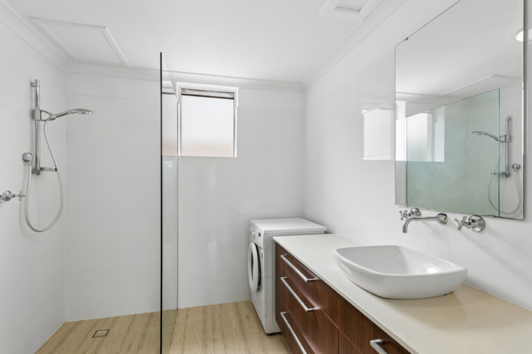 4/7 Bindaring Parade gallery