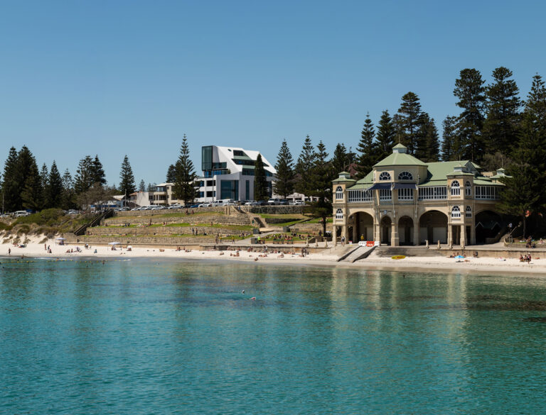 4/110 Marine Parade gallery