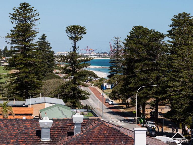 8/110 Marine Parade gallery