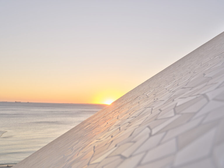 8/110 Marine Parade gallery