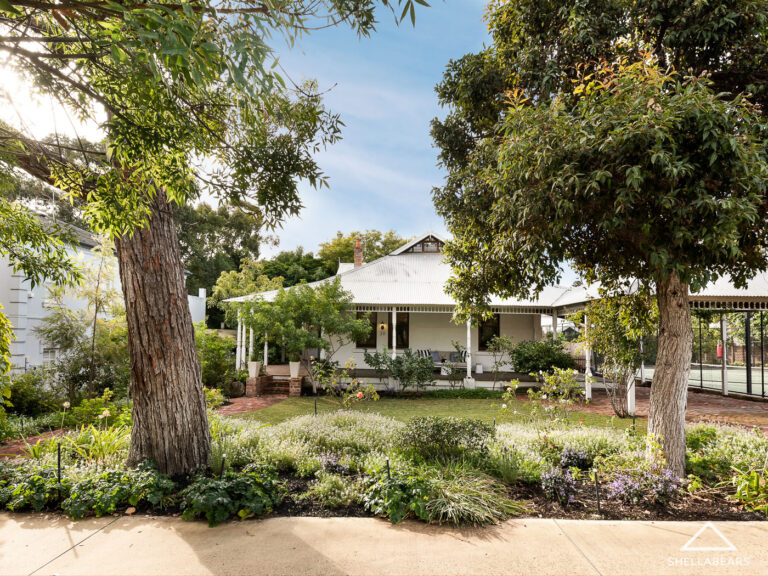 30 Airlie Street gallery