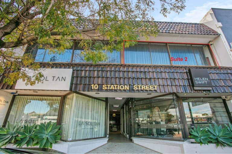 2/10 Station Street gallery
