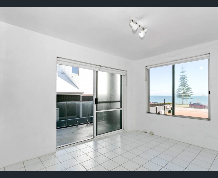2/232 Marine Parade gallery