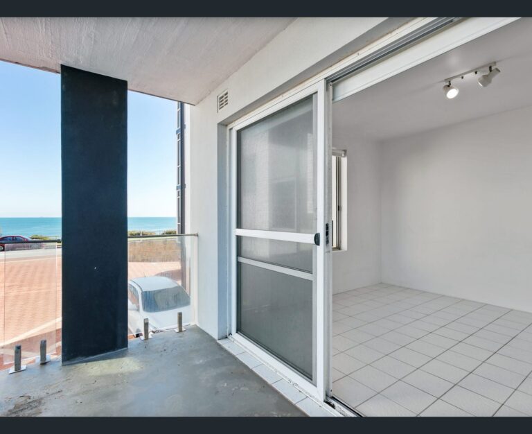 2/232 Marine Parade gallery