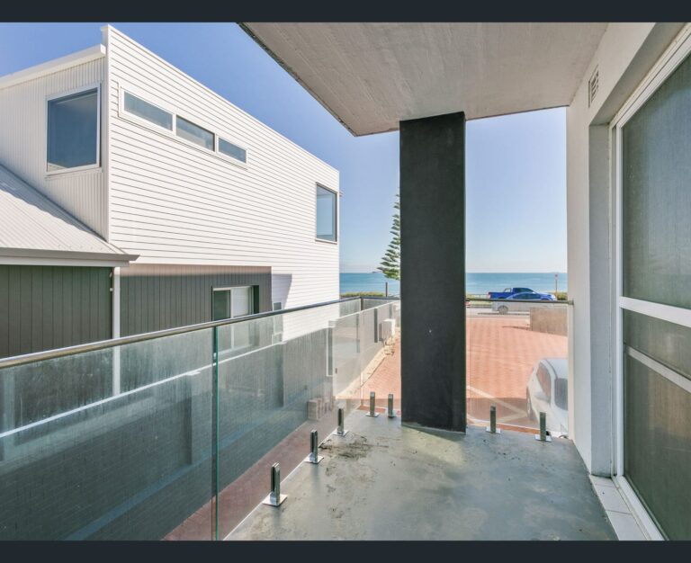 2/232 Marine Parade gallery