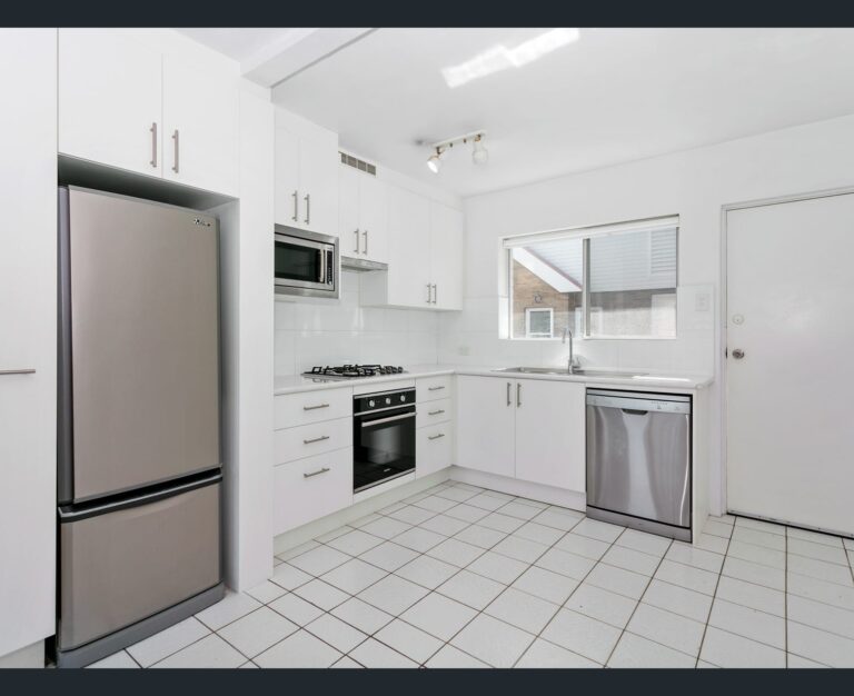 2/232 Marine Parade gallery