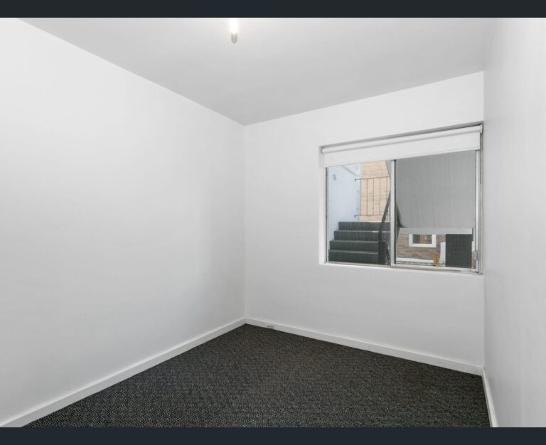 2/232 Marine Parade gallery