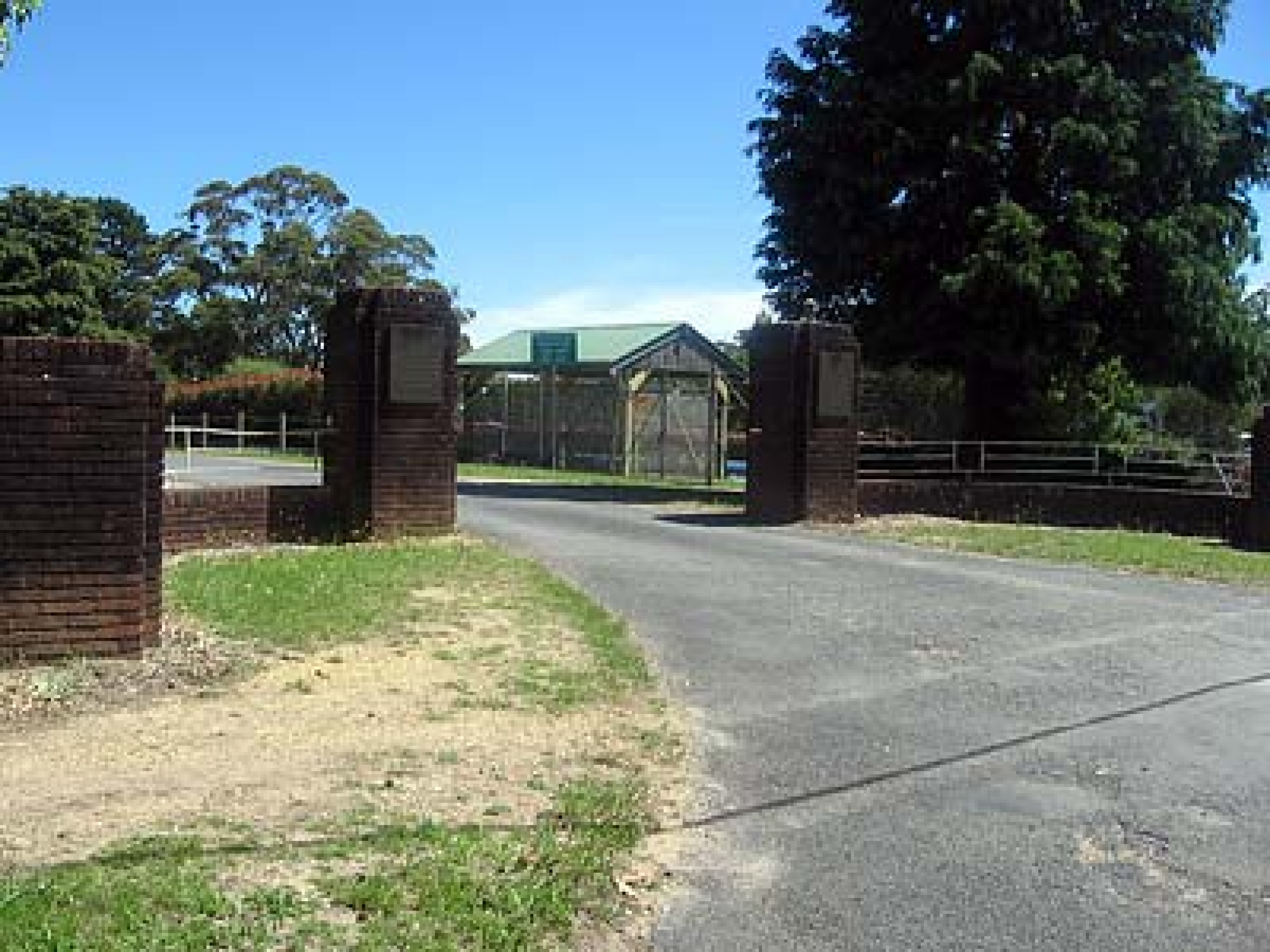 Photograph of Bundanoon Memorial Entrance  war memorial