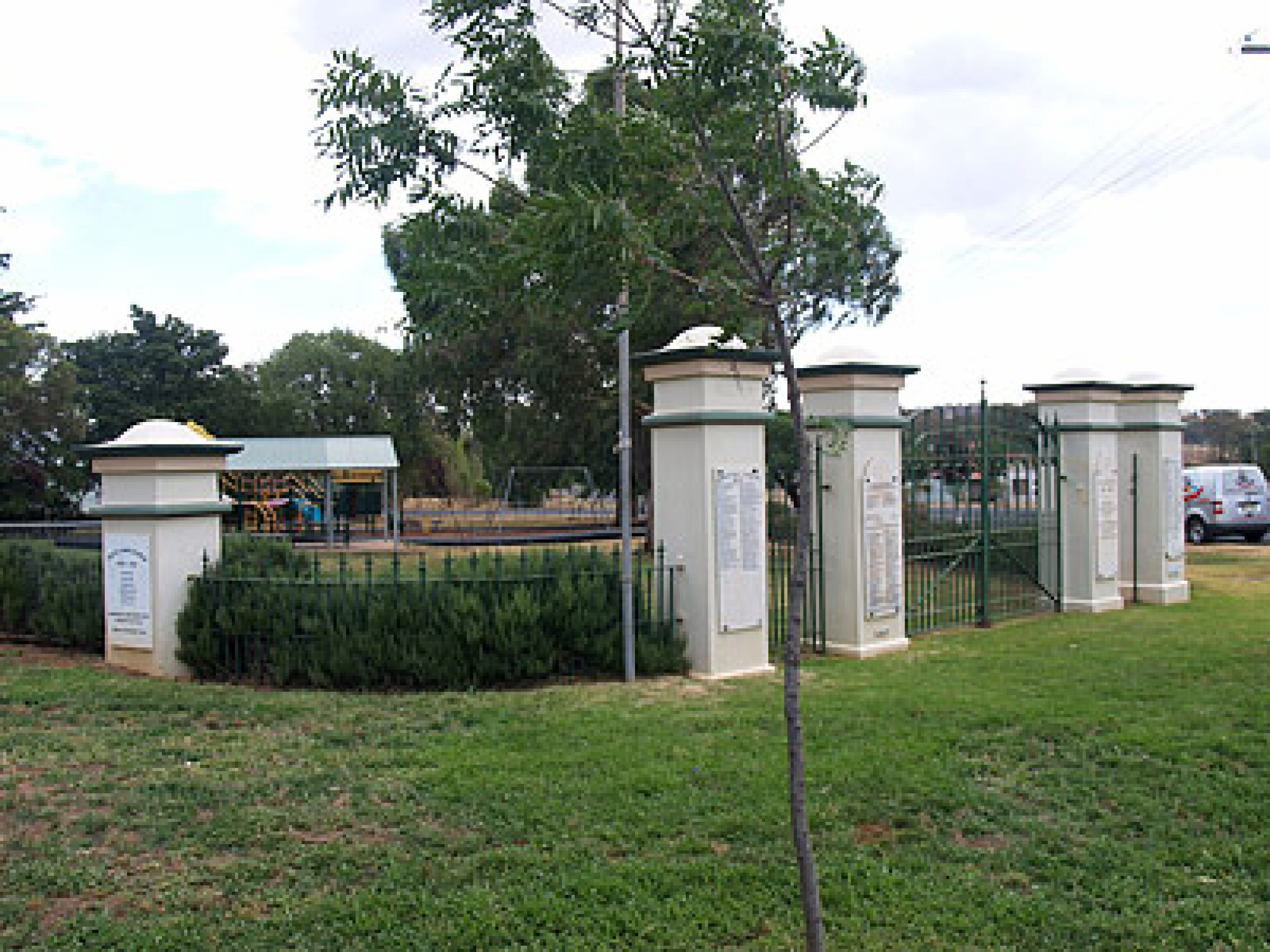 Photograph of Cudal and District War Memorial Gates  war memorial