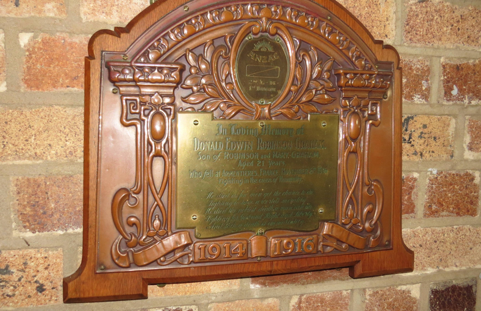 Photograph of Gunner Donald Edwin Robinson Graham Memorial, Lismore  war memorial