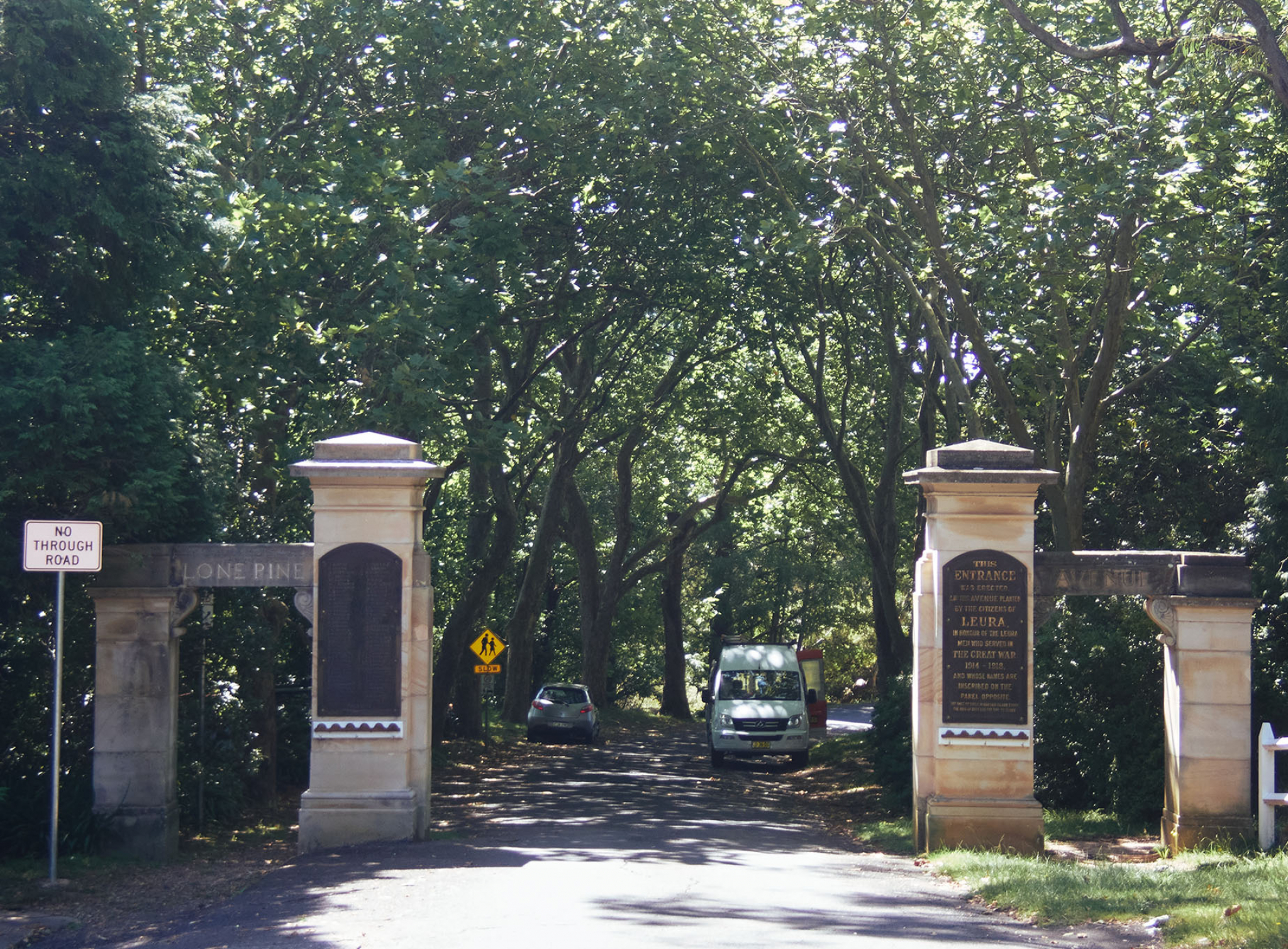 Photograph of Lone Pine Avenue and Memorial Gates, Leura  war memorial