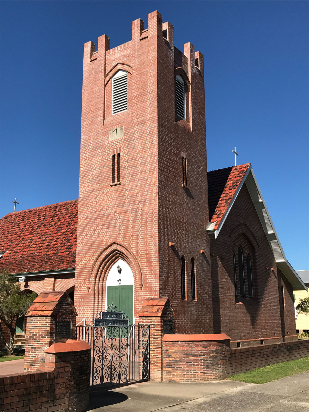 Photograph of St Martin's Memorial Church, Mullumbimby   war memorial