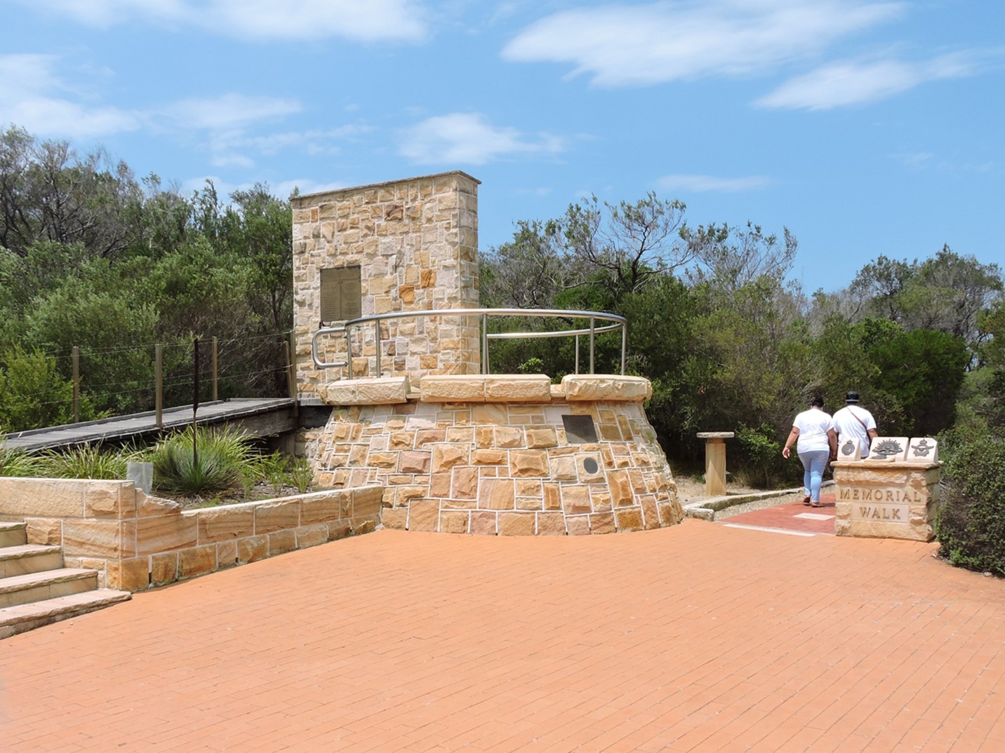 Defence of Sydney Monument. Provided by Christopher J Ballantine, 2019. 