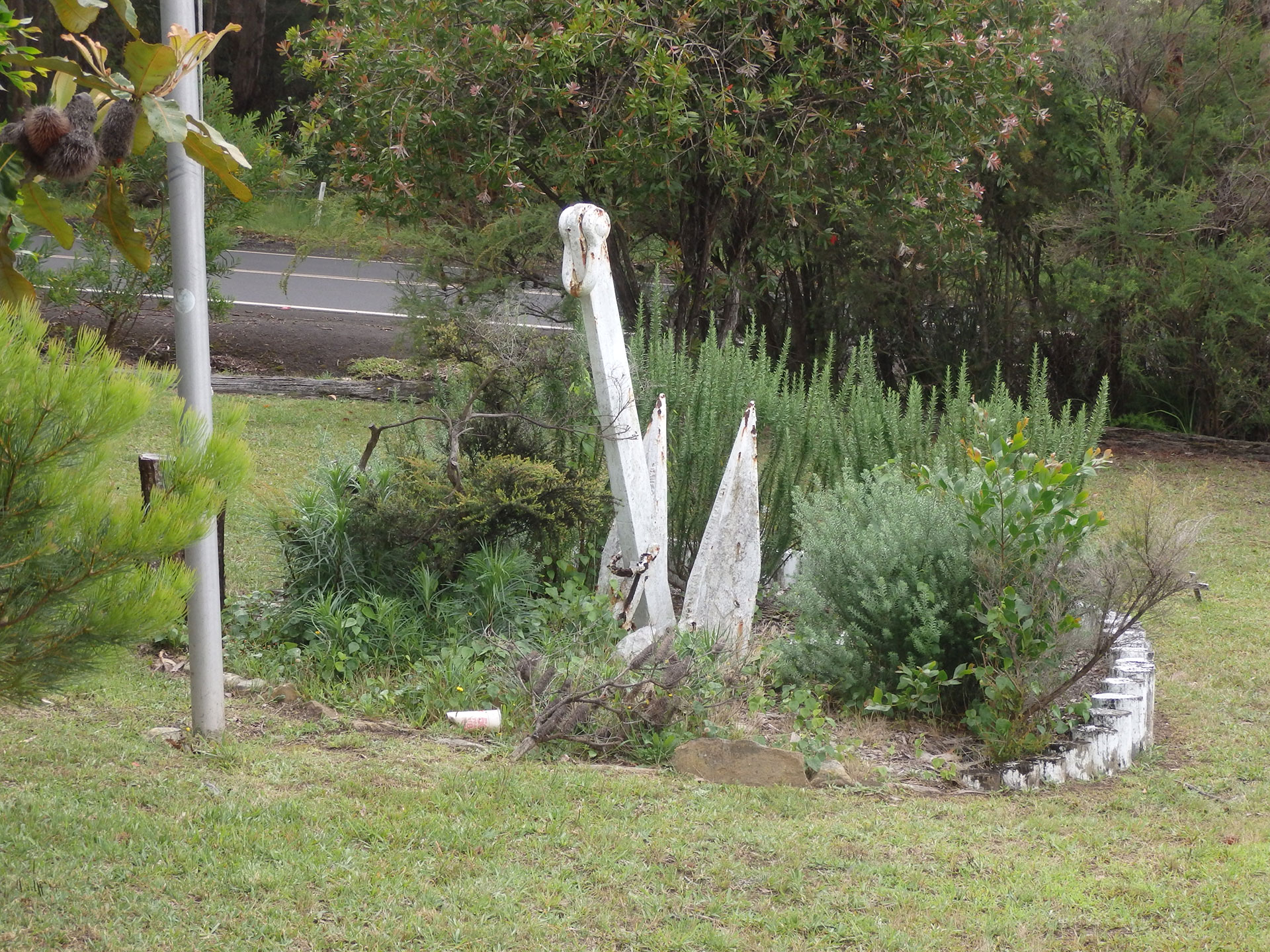 Stanwell Tops War Memorial Park anchor and garden