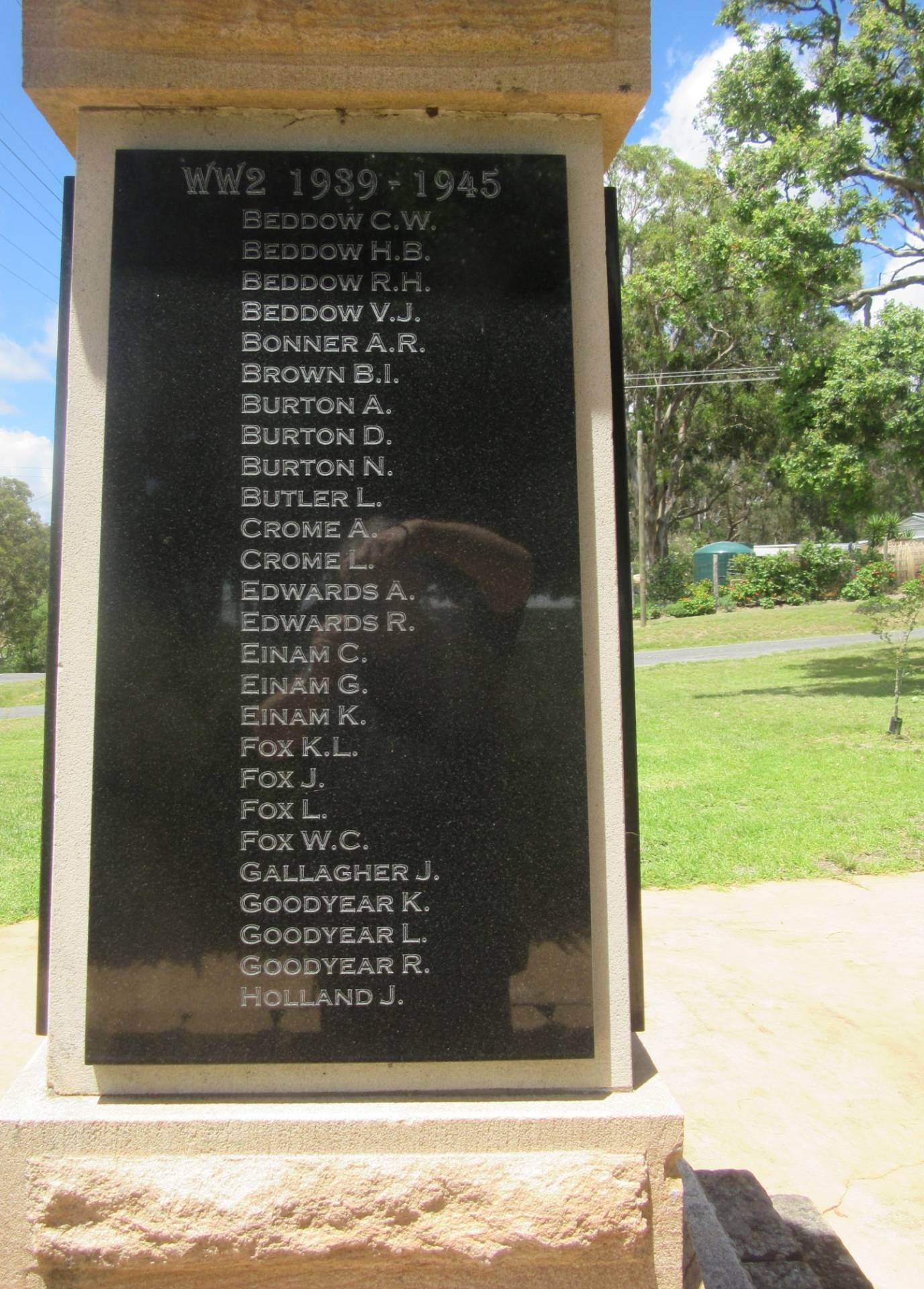 Liston-Amosfield First and Second World Wars Memorial, honour roll tablet