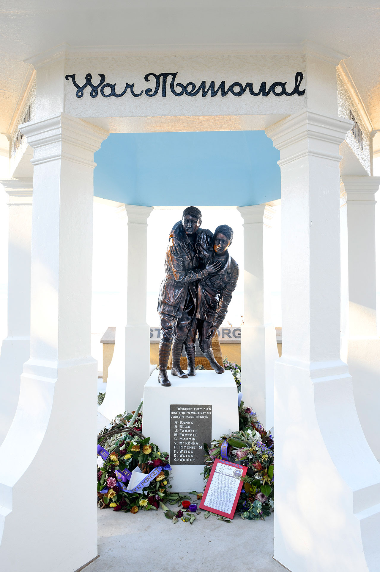 Terrigal Foreshore War Memorial, rotunda and sculpture, from front