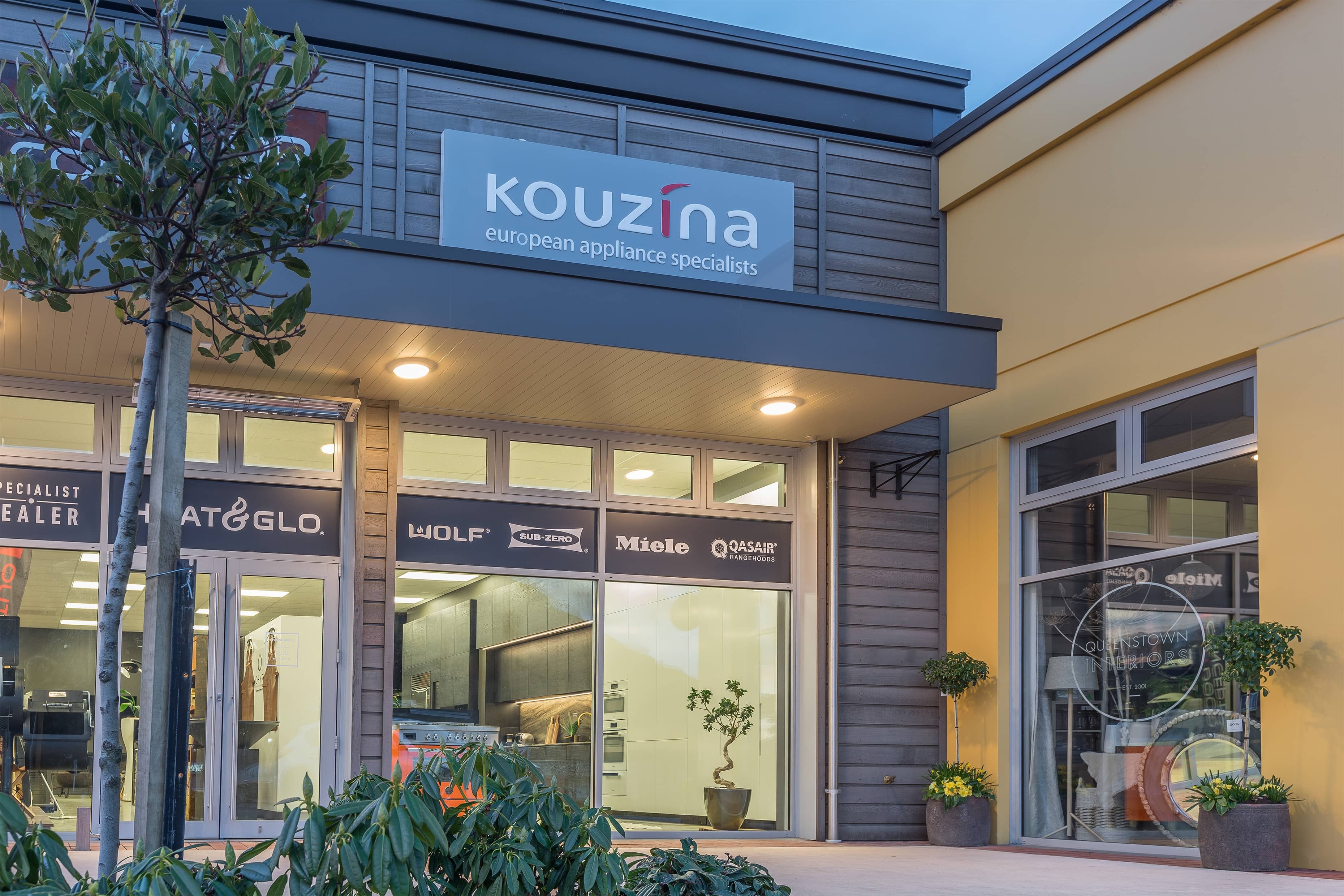 Kouzina Queenstown 1