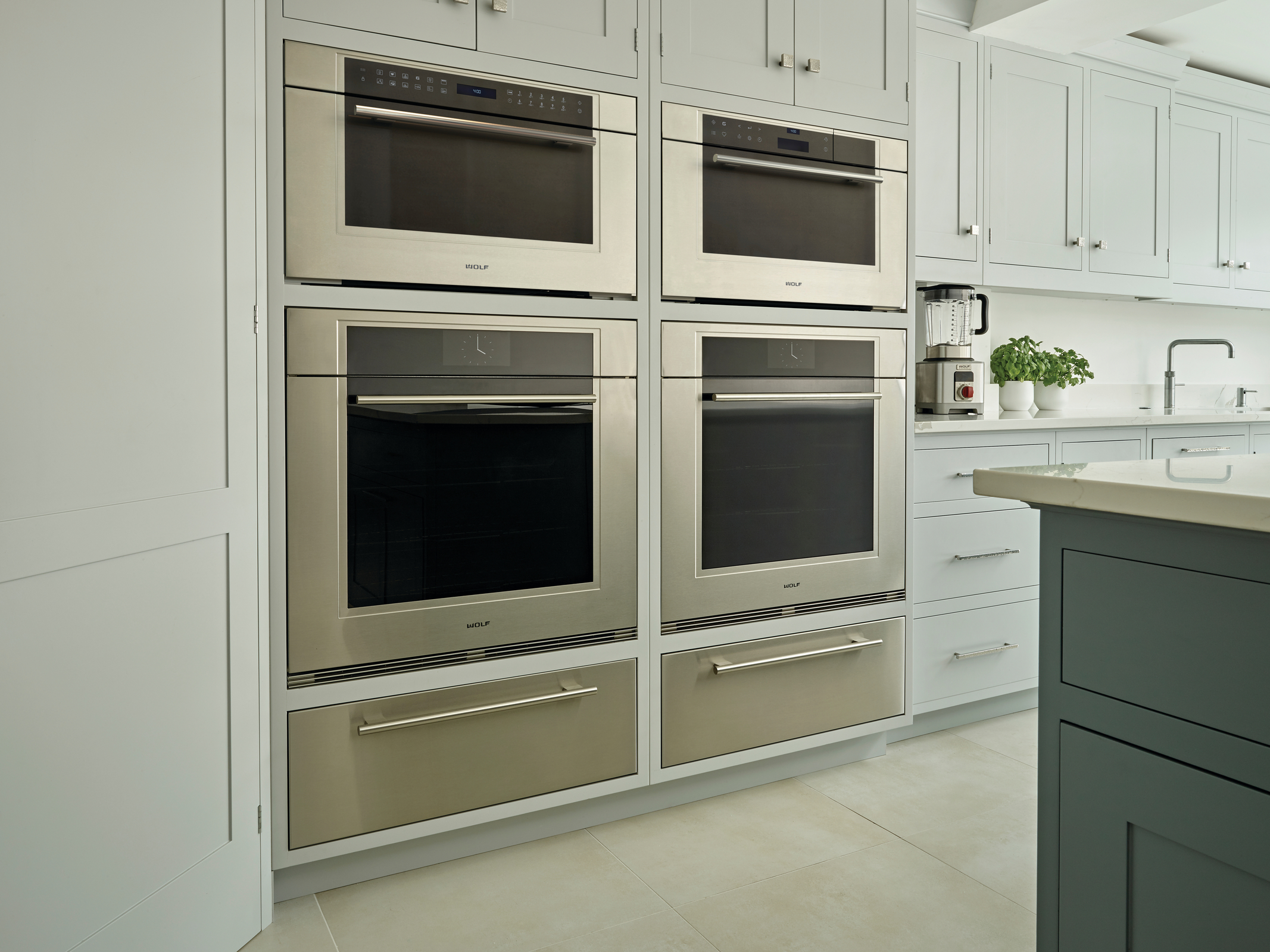 MD INTL Mccarron Davies23 061418 CMYK High Resolution1