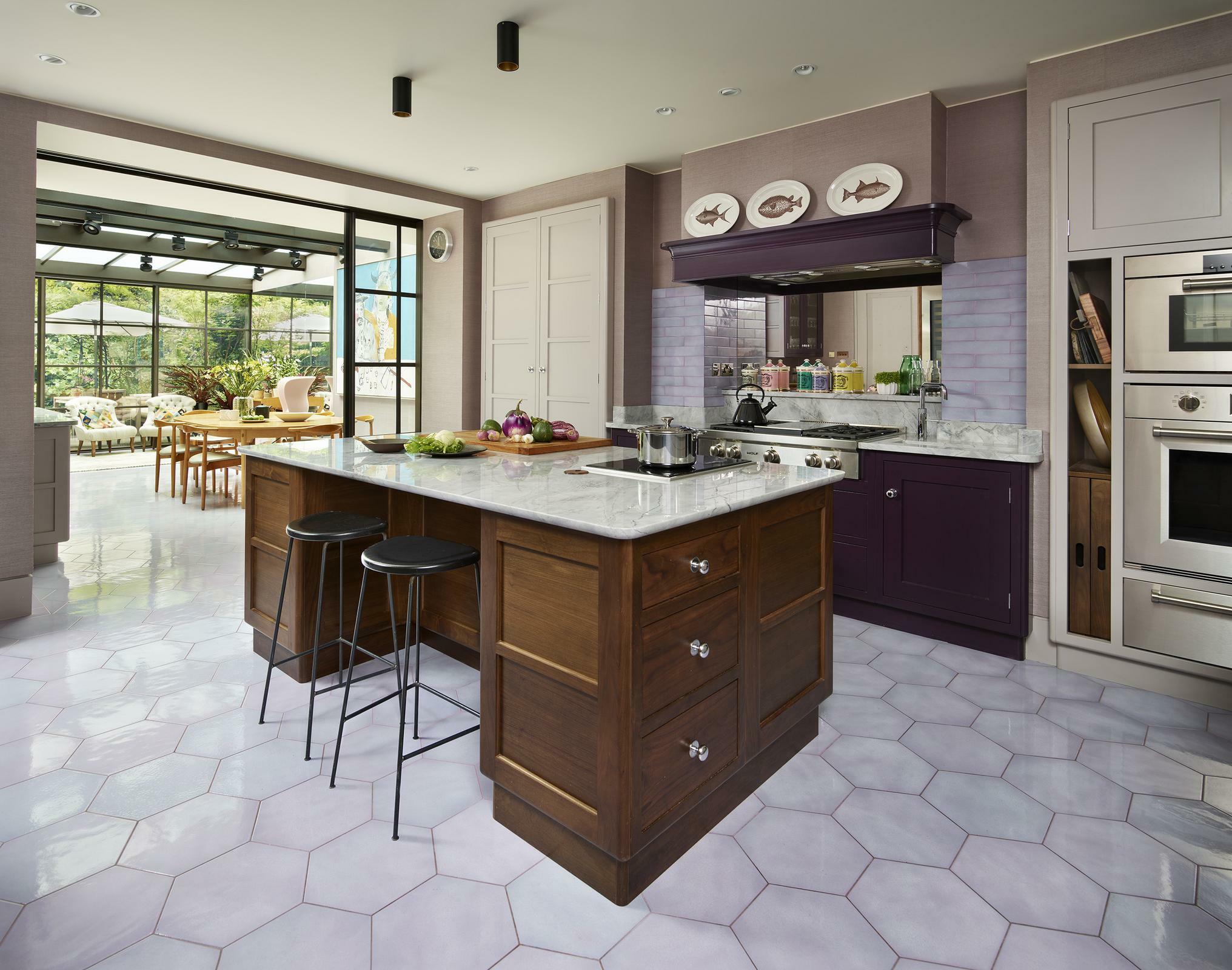 Kitchen Featuring Sealed Burner Rangetop