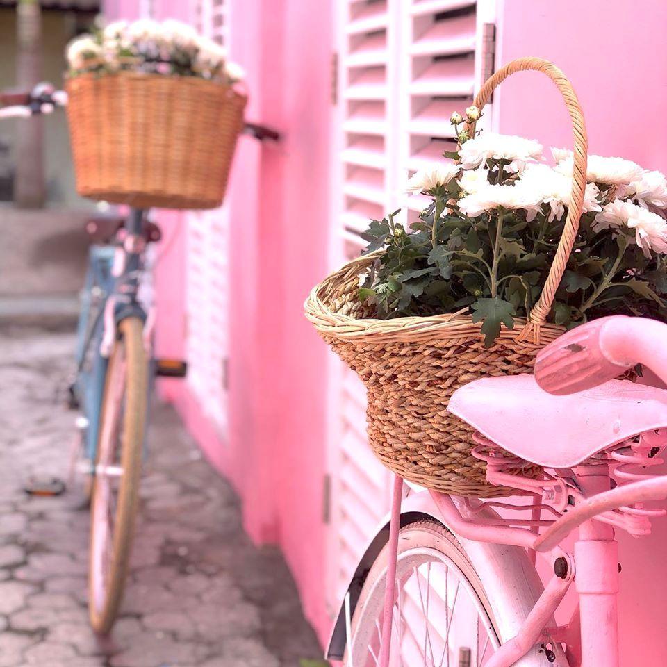 The Bali Bible Doppio Cafe Pink