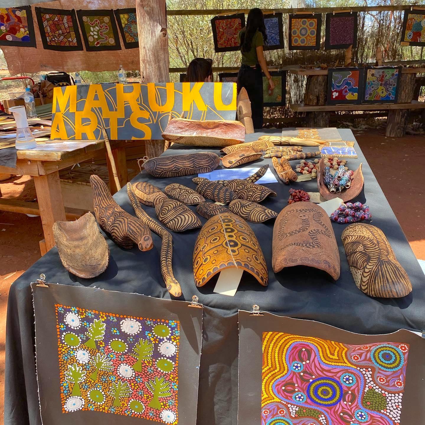 Play Travel | Maruku Arts Gallery, Uluru