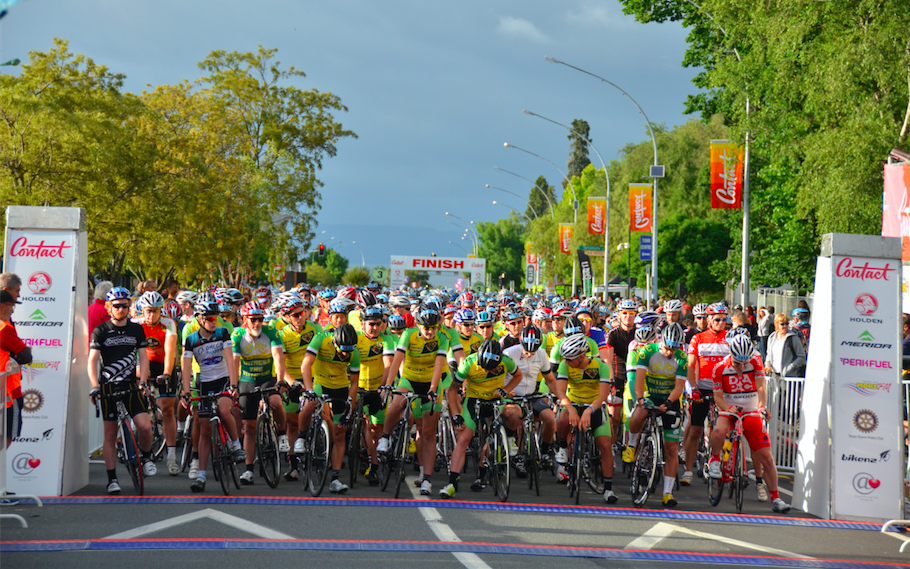 Cycling Legend Joins NZ s Largest Cycling Event Treadlie