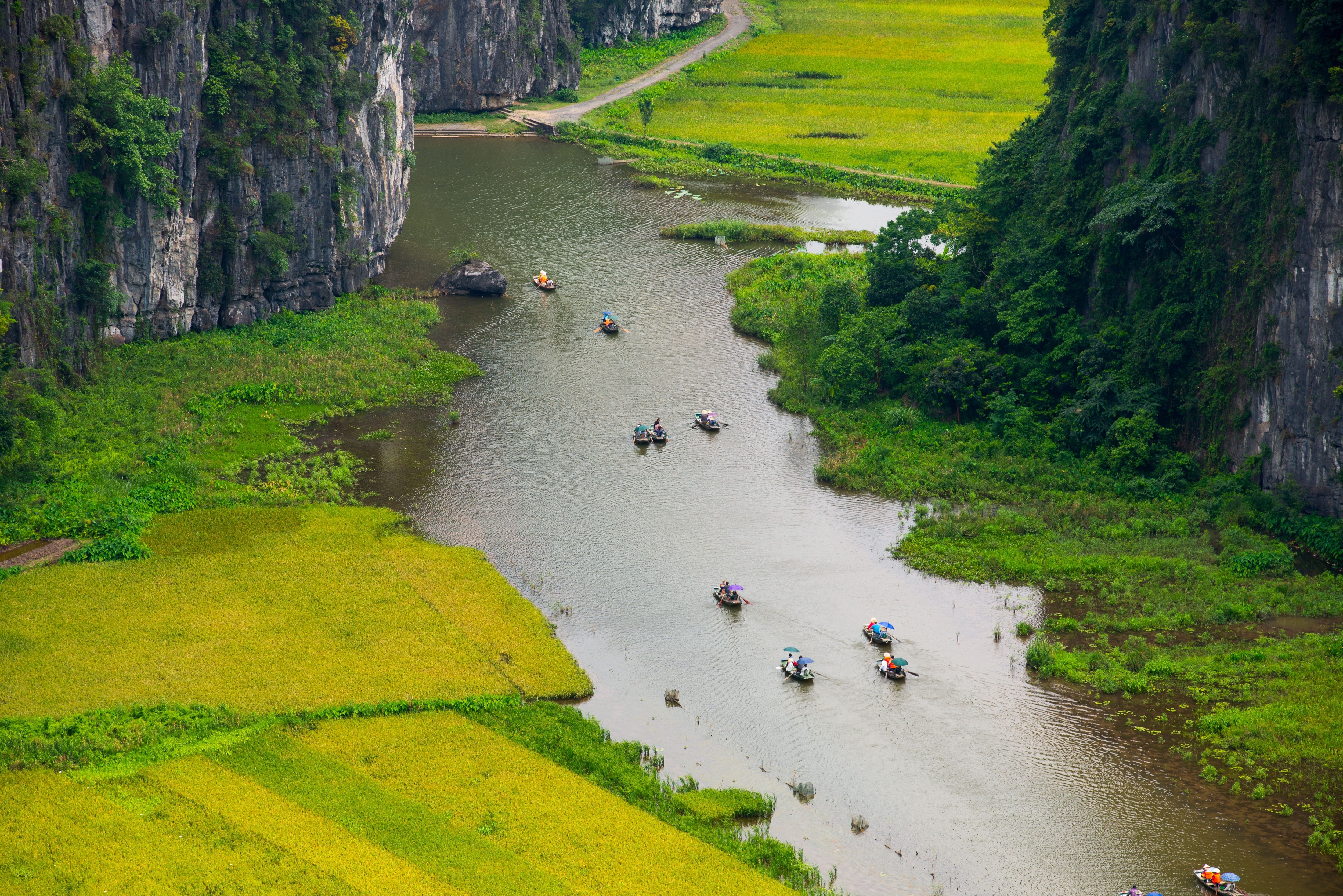 Discover Ninh Binh & Halong Bay 2-Day Tour from Hanoi
