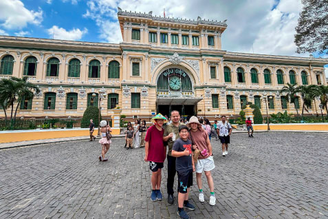 Saigon City Tour: Must-see Iconic Landmarks (SGT001)