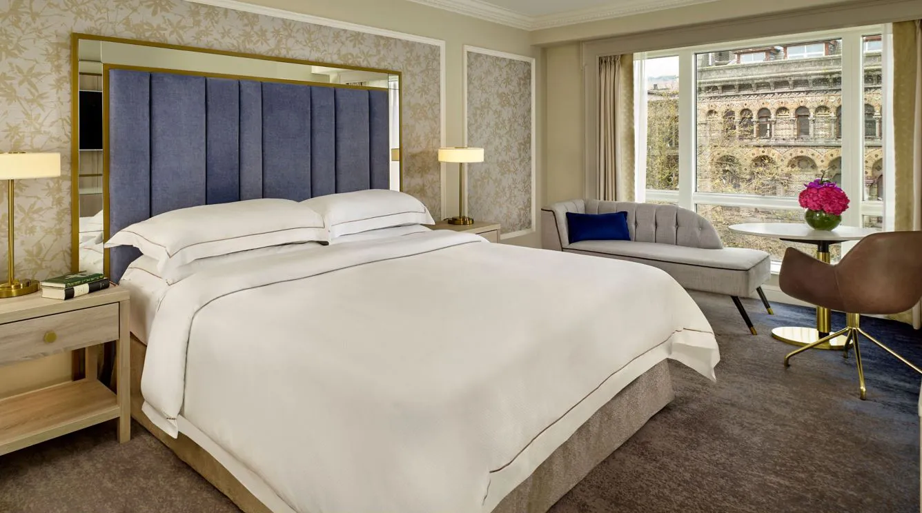 The College Green Hotel Dublin, Ireland, Heritage Deluxe Suite