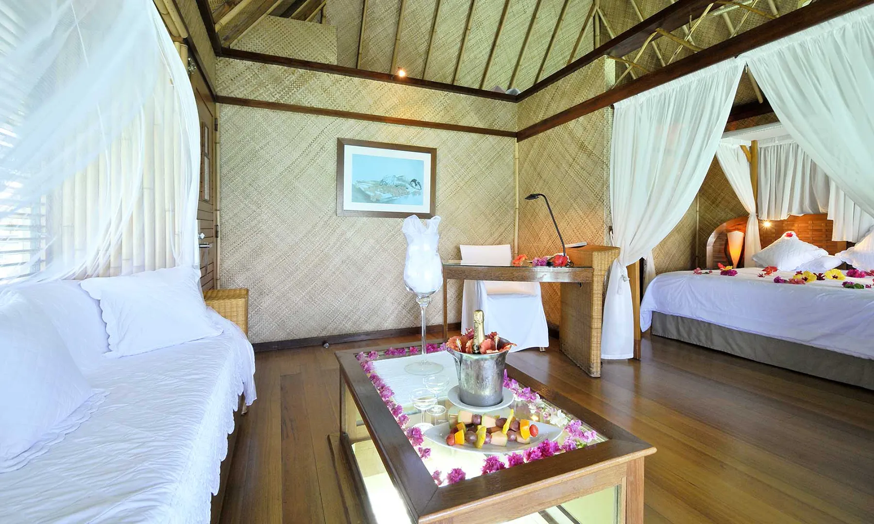 InterContinental Le Moana Bora Bora Resort, Overwater Bungalow