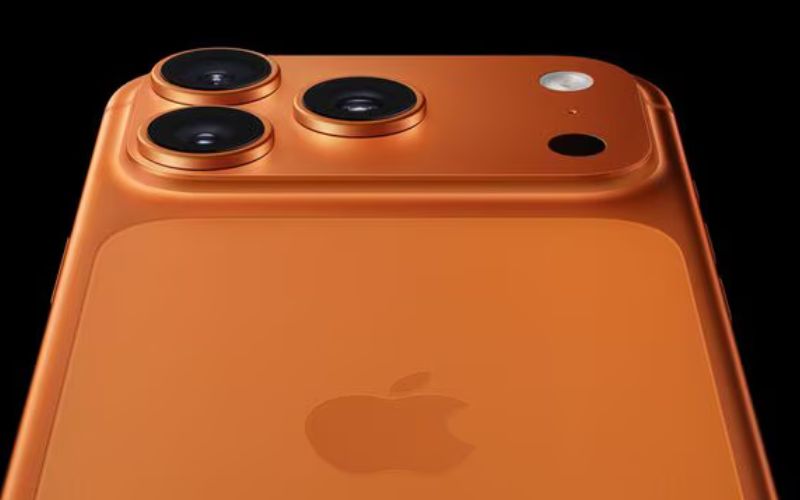 iPhone 17