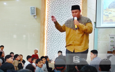 Ajak Mengidolakan Rasulullah dan Para Sahabat, Kak Erlan Tutup Rangkaian Safari  Dakwahnya  Di Masjid Al Ukhuwah BSD